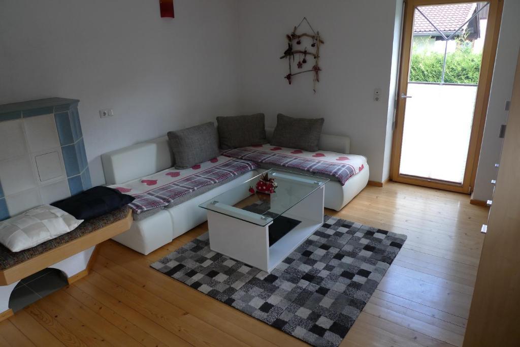 Apartments Schoell ロイテ 部屋 写真